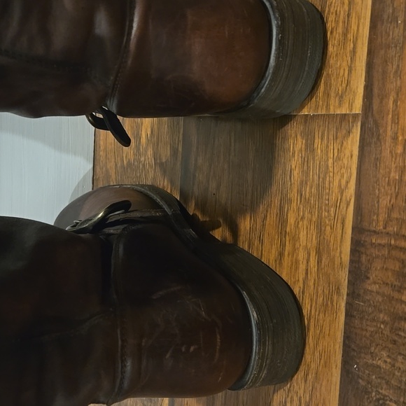 Frye Veronica Short - Picture 7 of 7